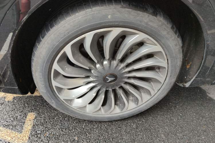 Used VOYAH FREE 2021 Four-Wheel Drive Standard Range-Extended Exclusive Luxury Package
