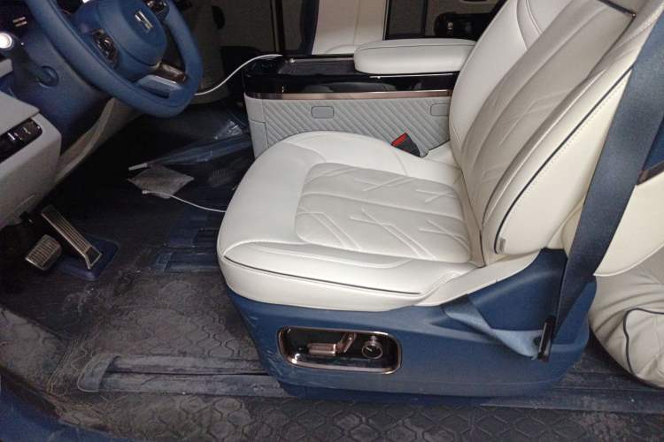 Used Zeekr MIX 2025 Long-Range Intelligent Driving Edition