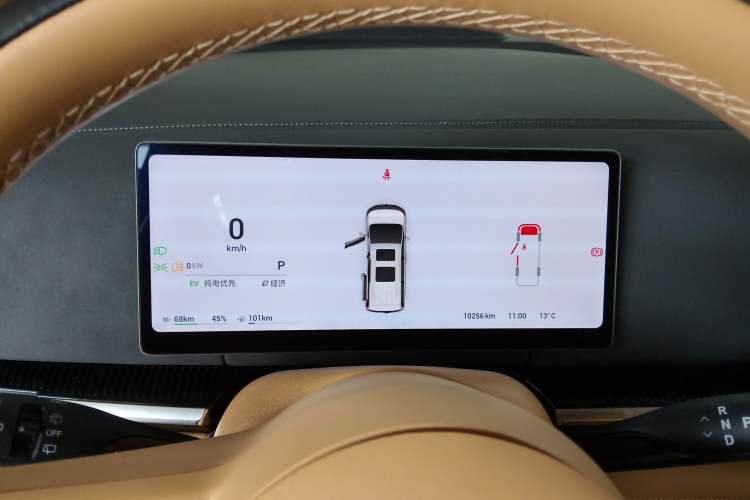 Used VOYAH Dream 2025 PHEV Four-Wheel-Drive Flagship Kunpeng Edition
