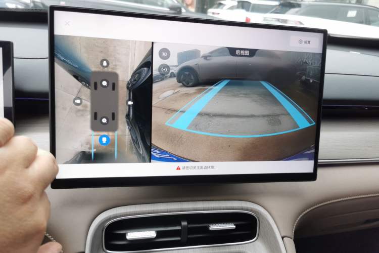 Used Chery Tiggo 8 PLUS 2025 290TGDI DCT Prestige 5-Seater
