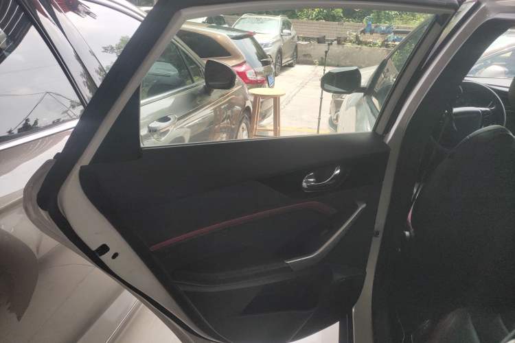 Used Venucia D60 2019 1.6L XL CVT Smart Connect Elite Edition
