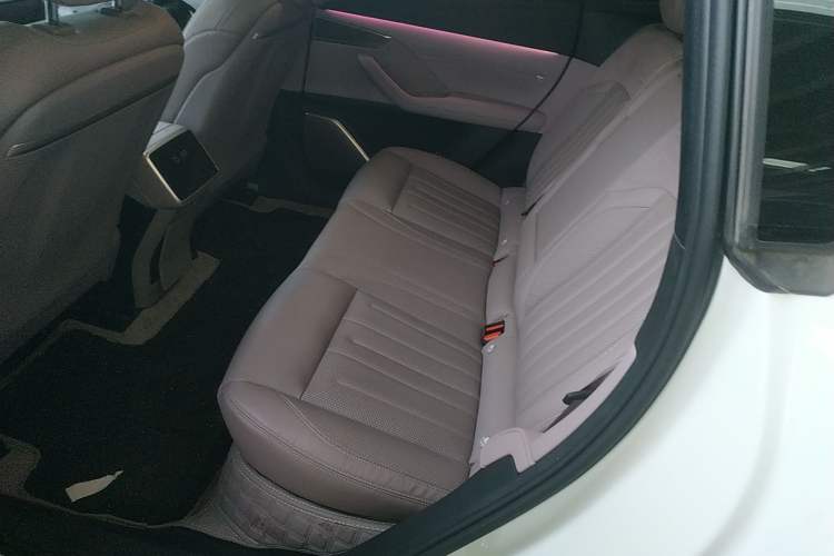 Used ONVO L60 2024 60 kWh Rear-Drive Version