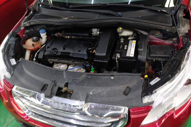 Used Peugeot 2008 2015 1.6L Automatic Playcool Edition
