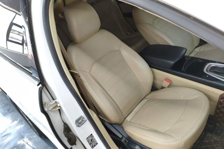 Used Ford Edge 2016 EcoBoost 245 Two-Wheel-Drive Titanium 5-Seater
