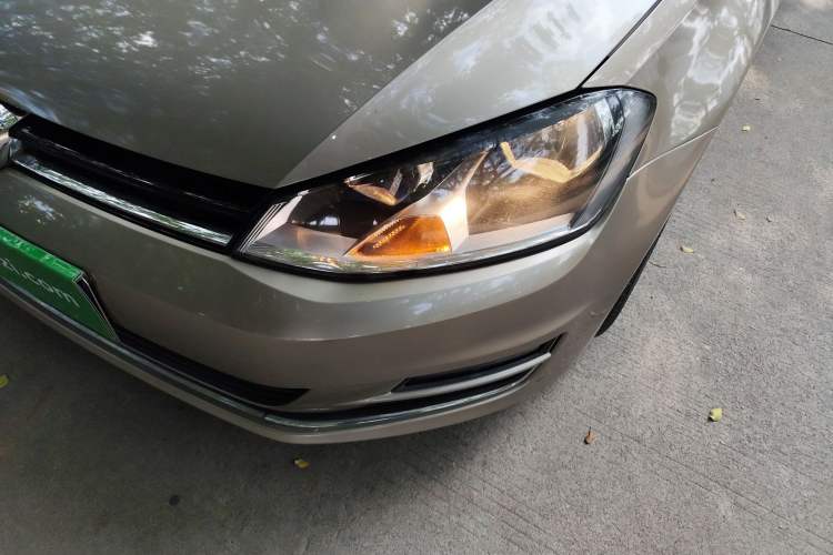 Used Volkswagen Golf 2016 230TSI Automatic Comfort Version
