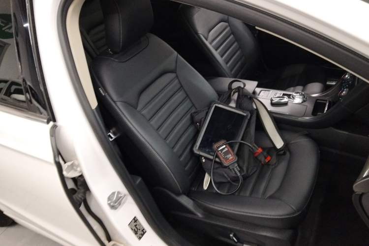 Used Ford Mondeo 2018 EcoBoost 180 Smart Control Fashion Model China VI Standard
