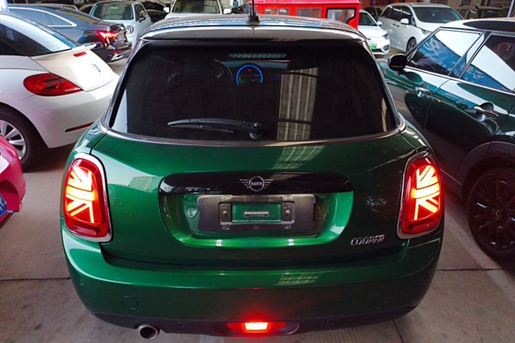 Used  MINI 2021 1.5T COOPER Classic Edition Five-Door Version
