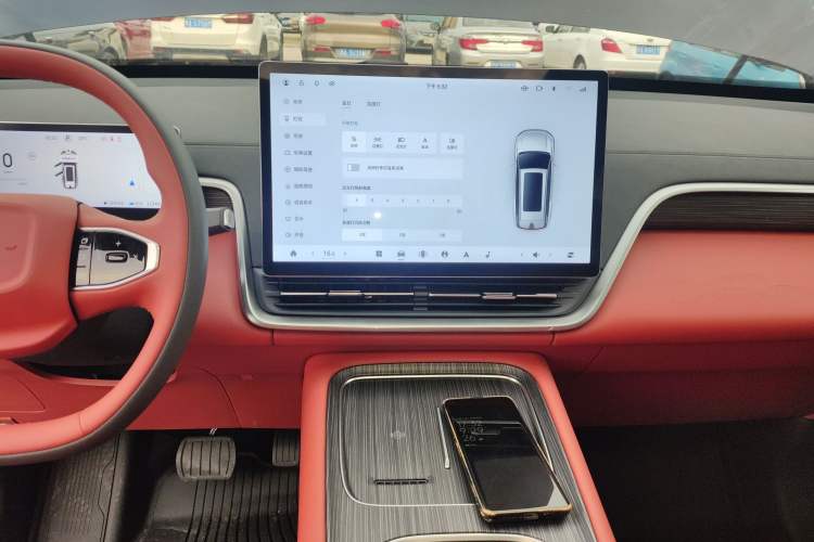 Used  eπ008 2024 210Max Range-Extended Version 6 Seats
