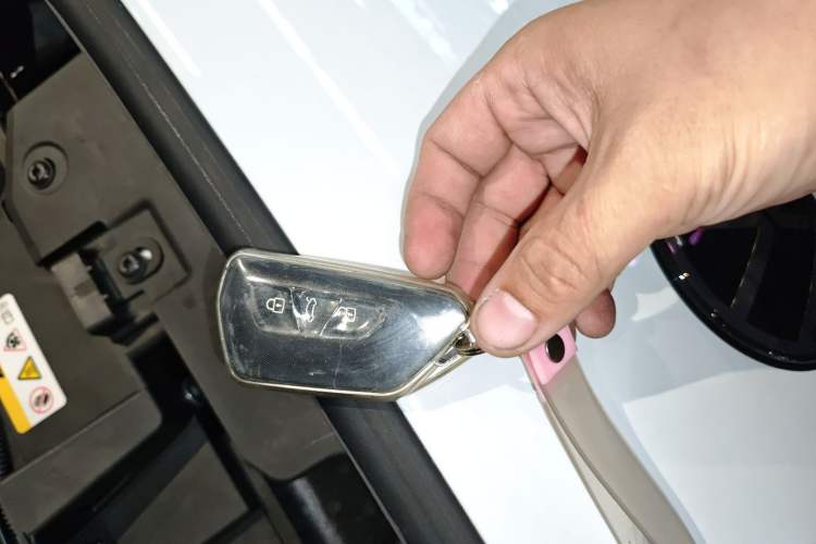 Used Volkswagen ID.UNYX 2024 Pro Long-Range Version
