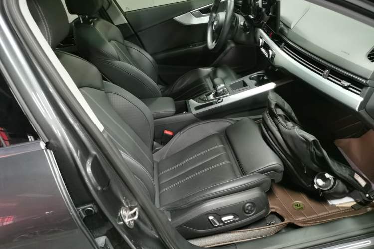 Used Audi A4L 2024 40 TFSI Fashion Dynamic Model
