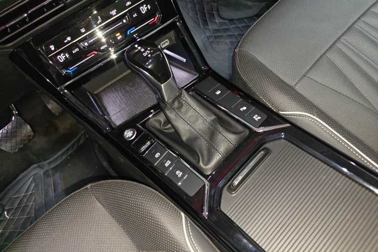 Used Volkswagen Passat 2022 330TSI Starry Luxury Edition
