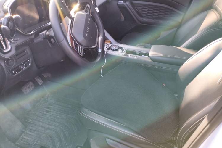 Used Wuling Xingyun 2023 2.0L DHT Standard Edition
