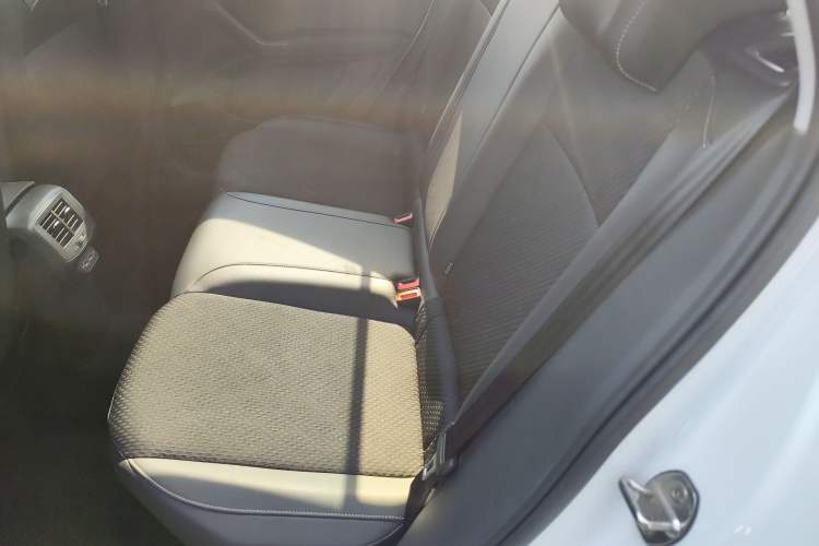 Used Volkswagen Tacqua 2023 200TSI DSG Joy-Connect Edition
