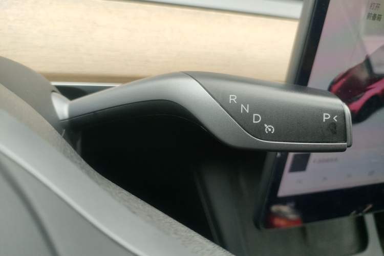 Used Tesla Model Y 2021 Standard Range Rear-Wheel Drive Version
