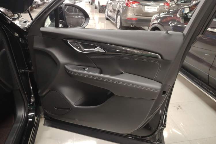 Used Buick Envision 2023 Encore Plus 652T Five-Seat Luxury Model
