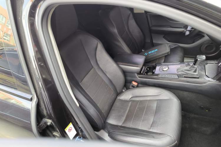 Used Wey VV5 2019 Upgraded Model 2.0T Two-Wheel Drive Flagship Version China V Standard