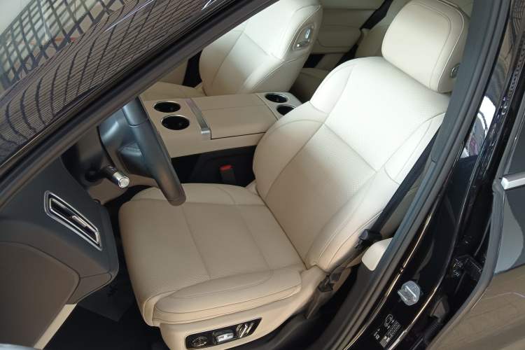 Used Li Auto L8 2023 Pro Model
