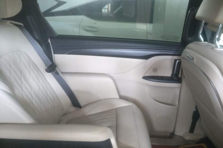 Used Buick GL8 2022 ES Land Cruiser 653T Luxury Model
