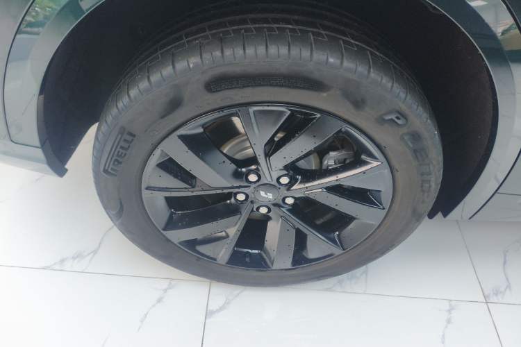 Used Li Auto L8 2023 Pro Model
