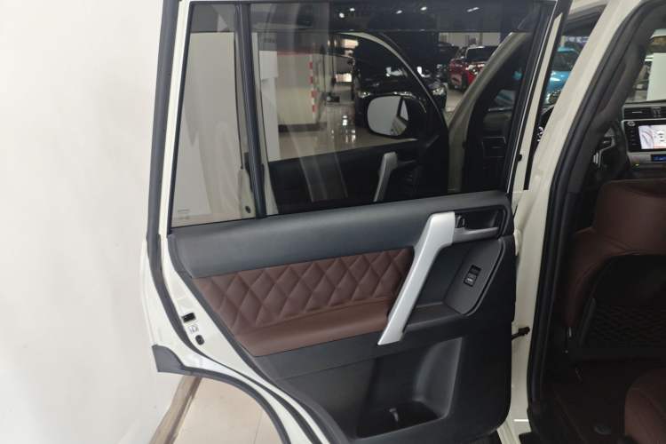 Used Toyota Prado 2019 3.5L Automatic TX-L Deluxe Edition with Rear-Mounted Spare Tire
