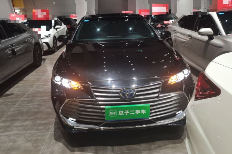 Used Toyota Avalon 2019 Dual-Engine 2.5L XLE Prestige Version China VI Standard

