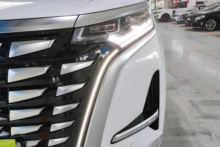 Used Denza D9 2024 DM-i 980 Four-Wheel Drive Flagship Model