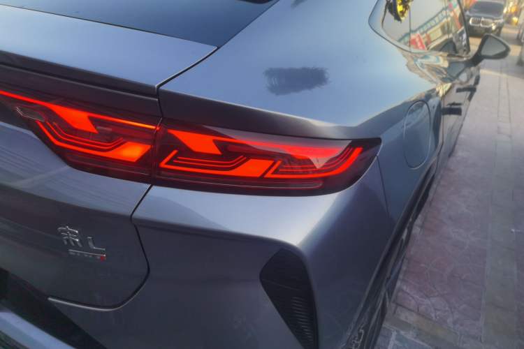 Used BYD Song L EV 2025 Intelligent Driving Version 662 km LiDAR Excellence Edition
