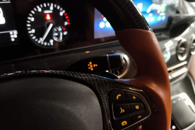 Used Mercedes-Benz Vito 2023 2.0T Elite Version 7 Seats