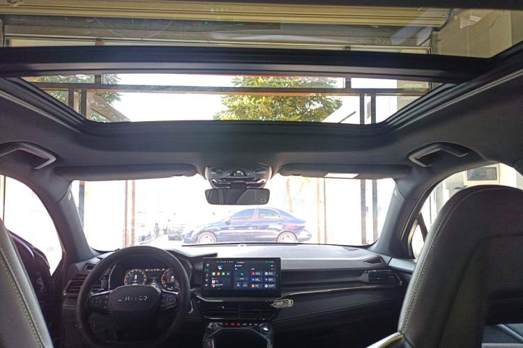 Used Lynk & Co 06 2023 Remix 1.5T Hero
