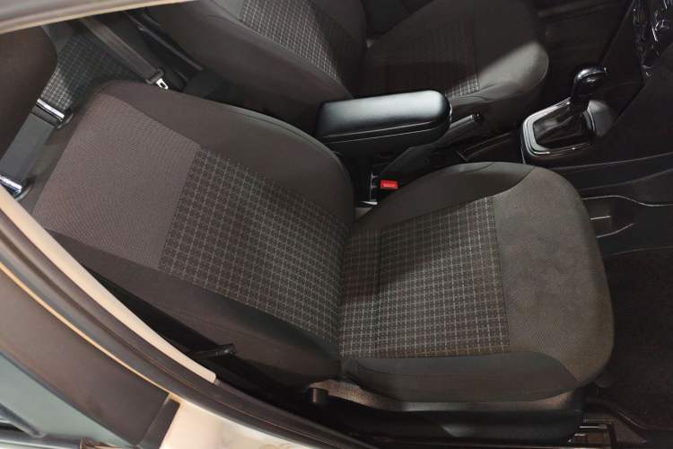 Used Volkswagen Polo 2014 1.6L Automatic Comfort Edition