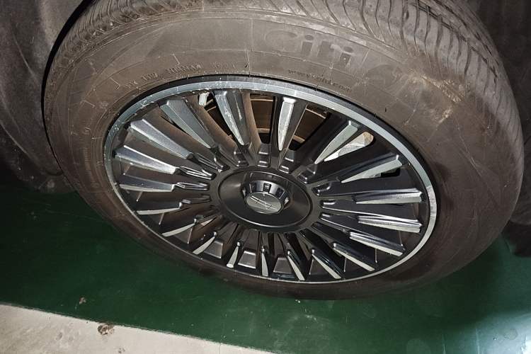 Used Geely Auto Haoyue L 2025 2.0T DCT Luxury Edition