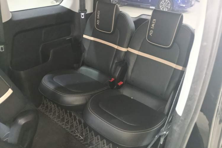 Used Baojun KiWi EV 2021 Artist Model Ternary Lithium