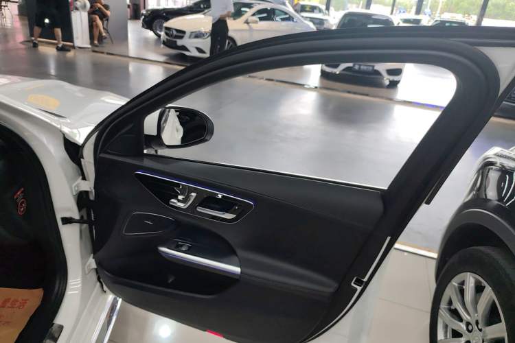 Used Mercedes-Benz C-Class 2024 Second Facelift C 260 L Sport Edition
