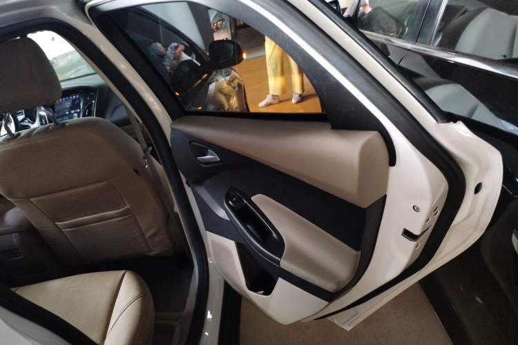 Used Ford Focus 2017 Sedan 1.6L Automatic Comfort Plus SmartDrive Edition
