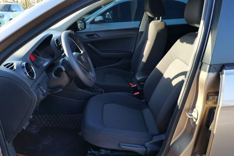 Used Volkswagen Jetta 2017 1.5L Automatic Fashion Model
