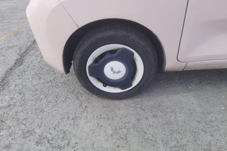 Used Wuling Hongguang MINIEV 2021 Macaron Premium Model – Lithium-NMC