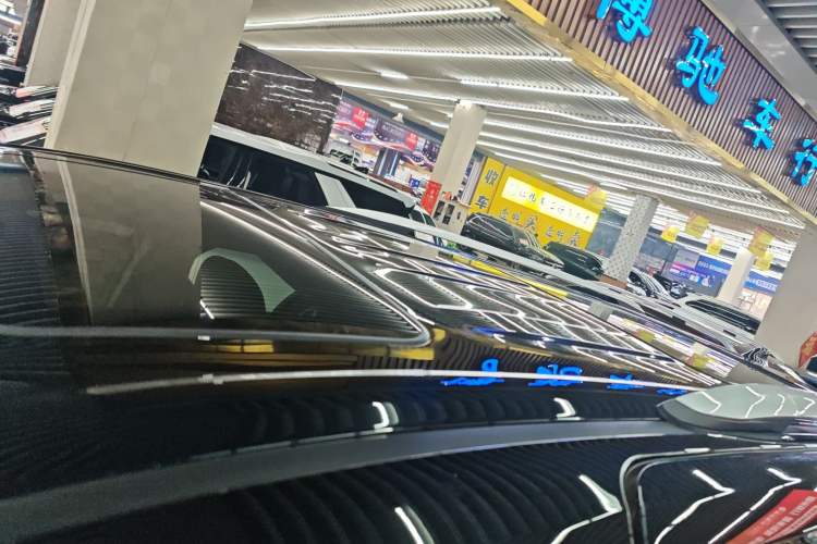 Used Toyota Granvia 2023 2.5L Hybrid Prestige PLUS Edition
