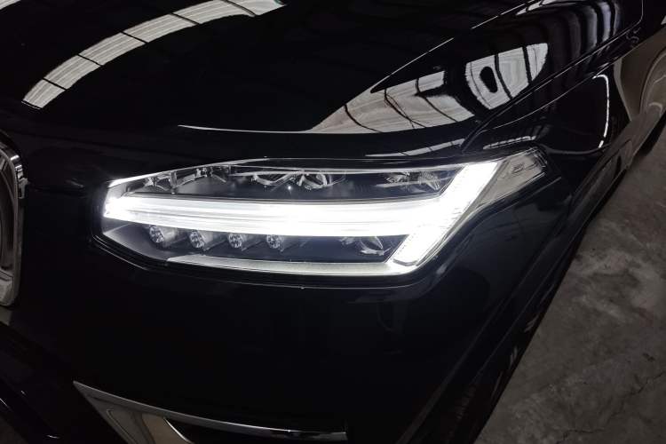 Used Volvo XC90 2021 B5 SmartDrive Luxury Edition 5-seater
