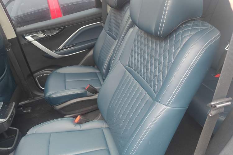 Used Geely Auto Jiajie 2023 Geely Jiaji L 1.5TD DCT Luxury Model
