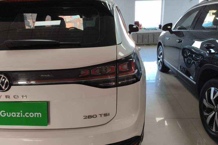 Used Volkswagen Tayron 2023 280TSI Two-Wheel-Drive Luxury Plus Advanced Version
