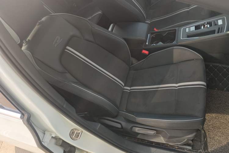 Used Volkswagen Golf 2023 280TSI DSG R-Line Lite
