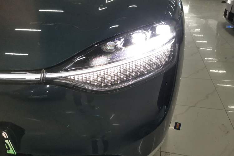 Used Hima AITO M9 2024 Range-Extended Ultra Version 42 kWh 6-Seater Model
