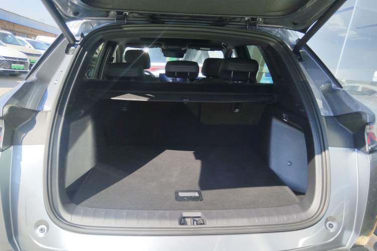 Used BYD Song L DM-i 2025 Intelligent Driving Version 160 km Beyond-Range Type
