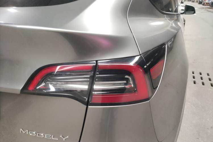 Used Tesla Model Y 2024 Rear-Wheel-Drive Version
