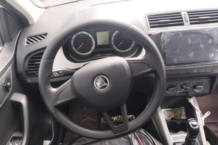 Used Skoda Fabia 2017 1.4L Automatic Car Enjoy Edition
