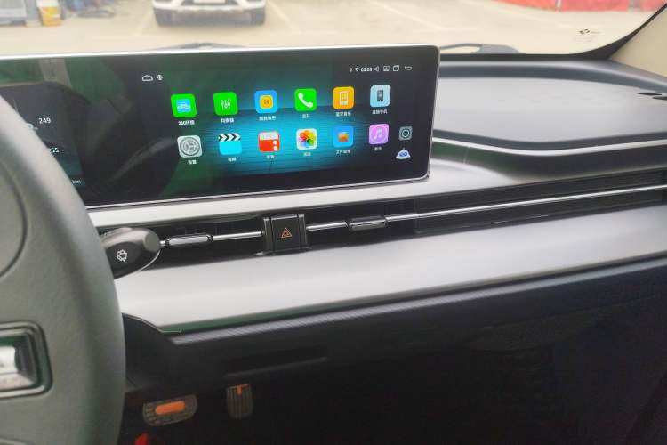 Used  Yuanbao 2022 Smart Version