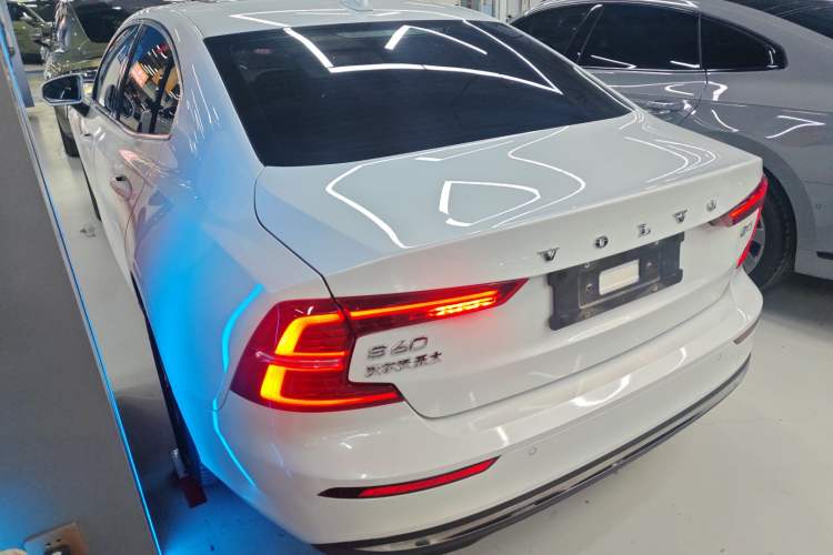 Used Volvo S60 2023 B4 Zhiyi Luxury Edition