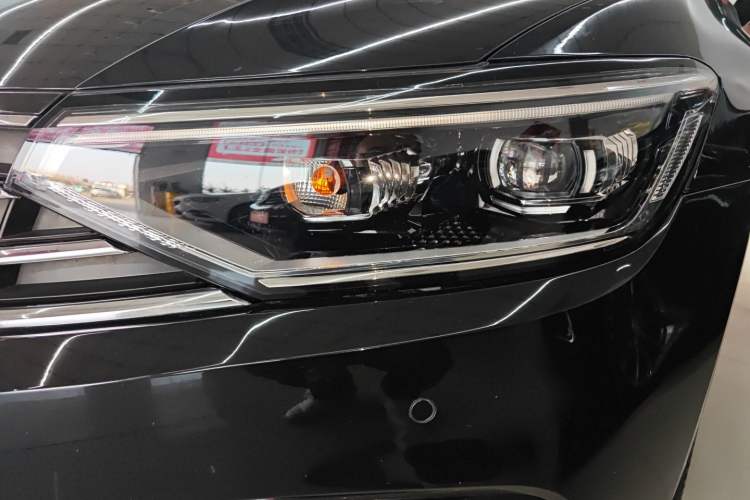 Used Volkswagen Magotan 2020 330TSI DSG Leading Model
