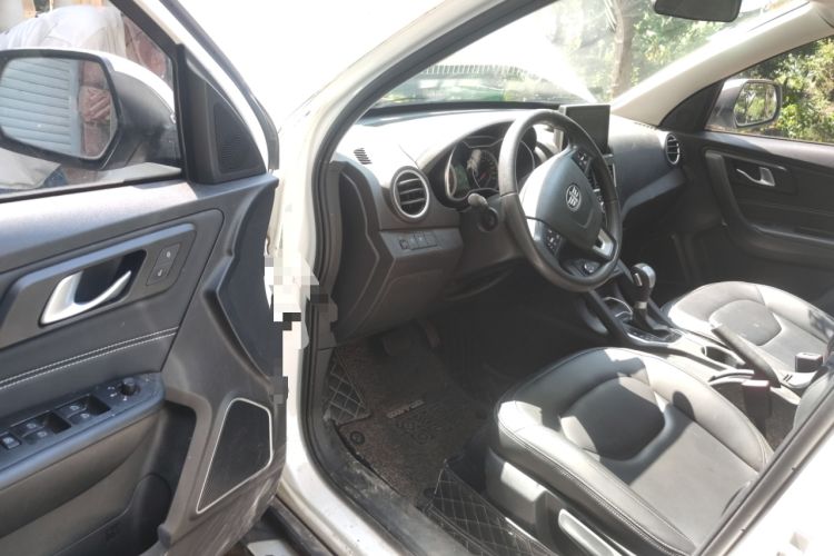 Used Bestune X40 2017 1.6L Automatic Prestige Edition
