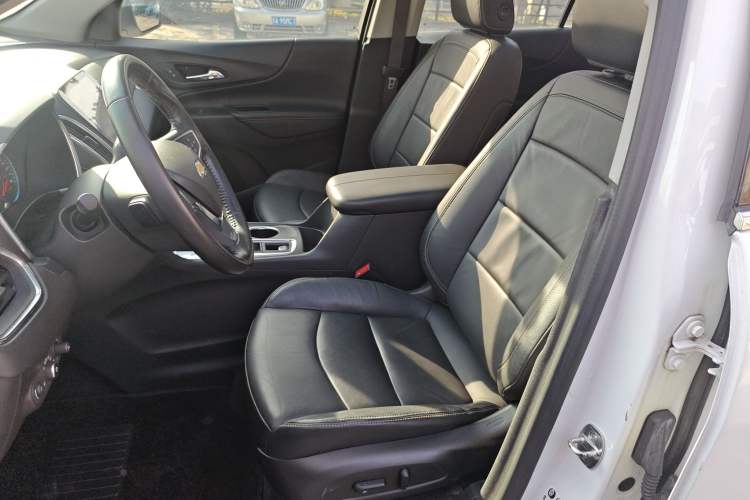 Used Chevrolet Equinox 2019 535T Automatic YuJie Edition China VI
